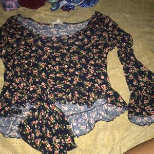 Floral long sleeve, flowly sleeve and bottom